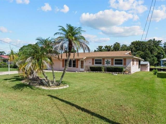 House for sale in Astor, Lake County
