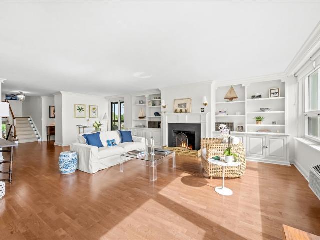 Condo for sale in Wilmette, Illinois