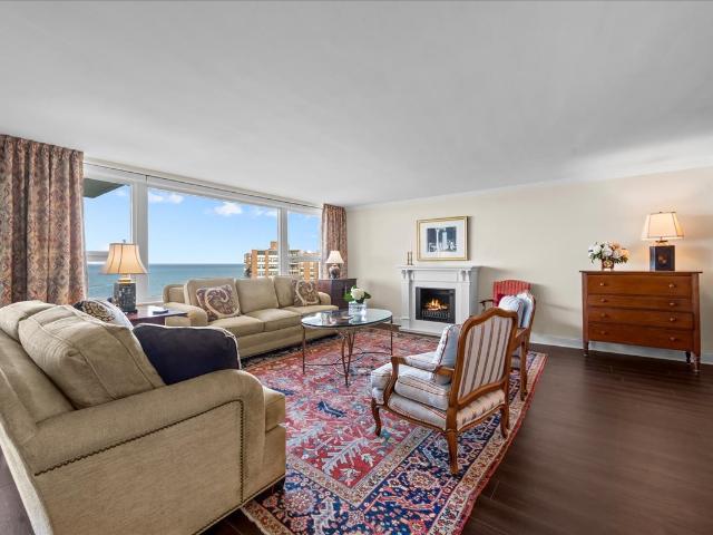 Condo for sale in Wilmette, Illinois