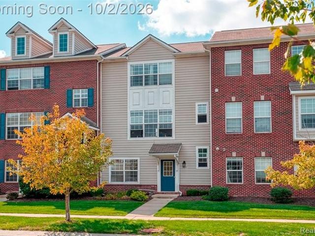 Townhouse for sale in Town Commons, Howell
