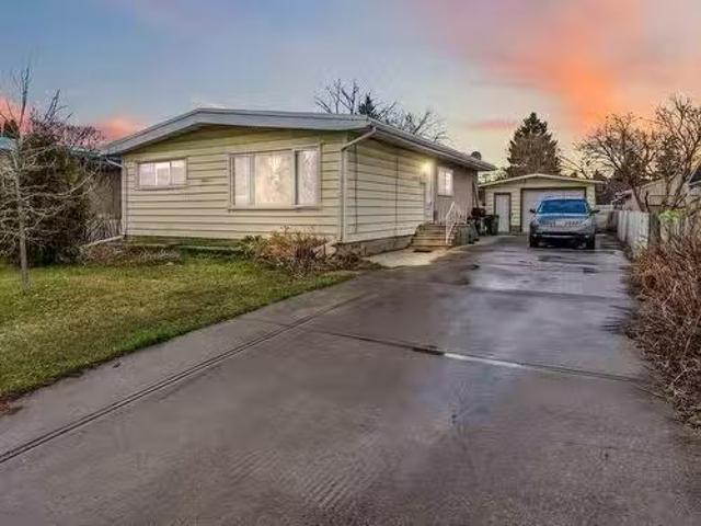 House for sale in Wedgewood, Alberta