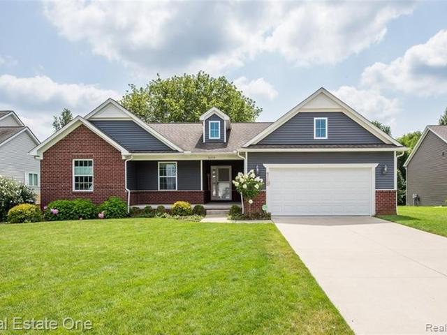 House for sale in Fenton, Michigan
