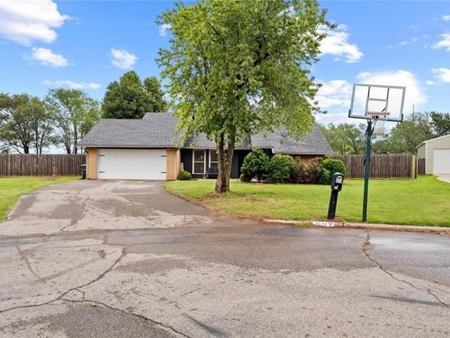 House for sale in Clinton, Oklahoma