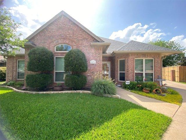 House for sale in Ellis, Texas