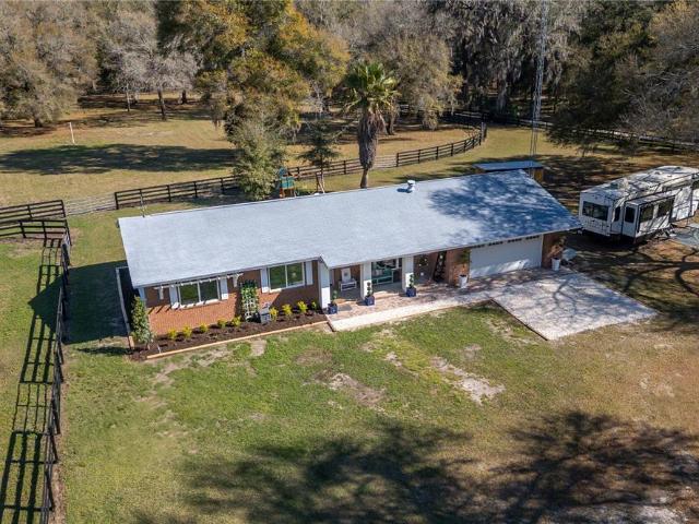 House for sale in Anthony, Florida