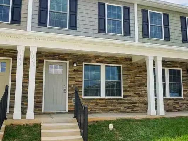 Condo for sale in Hickory
