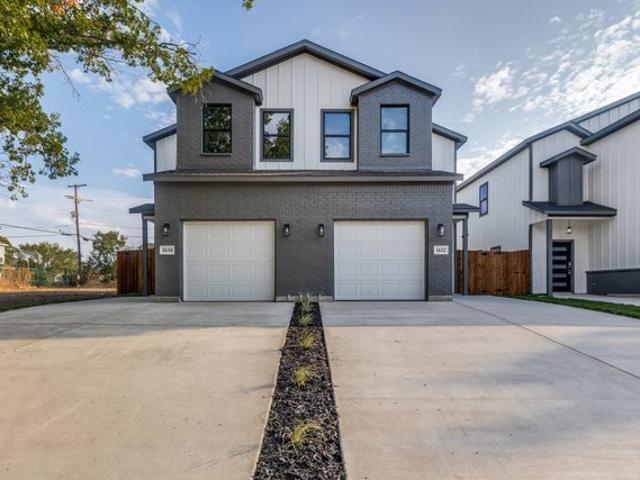 Townhouse for sale in Fort Worth, Tarrant County