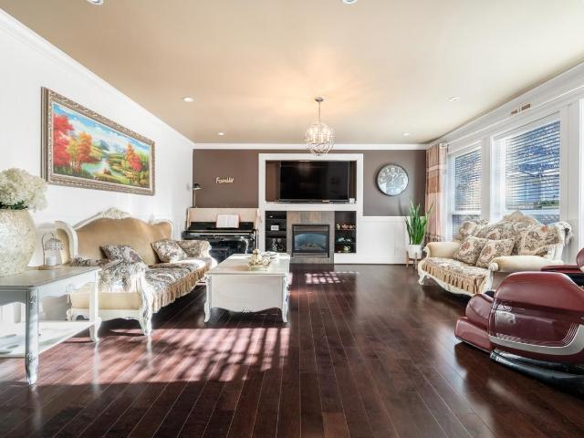 House for sale in Surrey, North Dakota