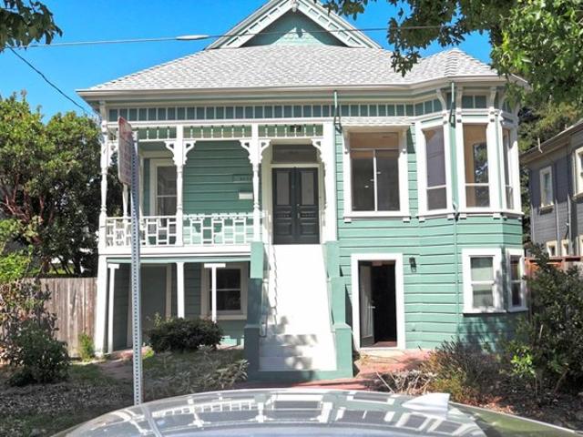 House for sale in Harmon Tract, Berkeley
