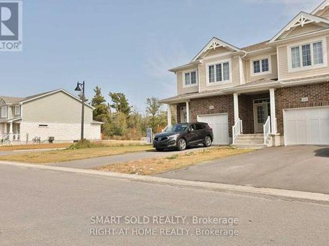 House for sale in Woodhaven, Kingston