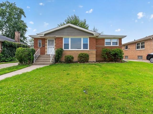 House for sale in South Holland, Illinois