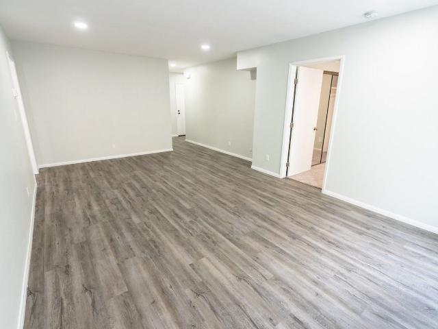 Apartment for rent in Canoga Park, California