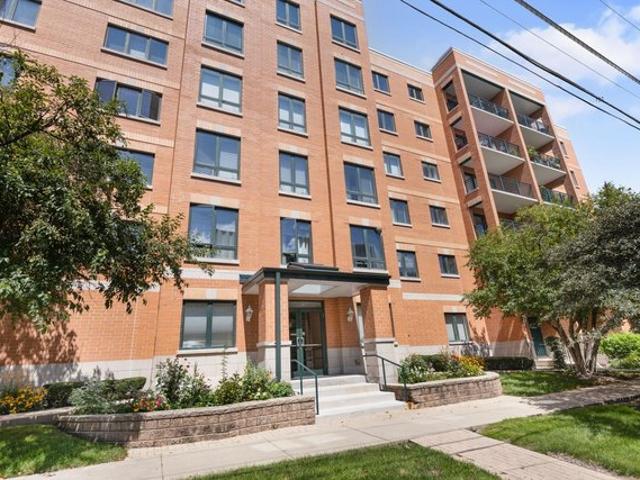 Condo for sale in Des Plaines, Illinois