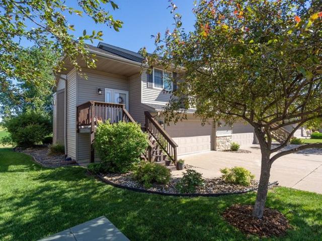 Townhouse for sale in Eldridge, Iowa