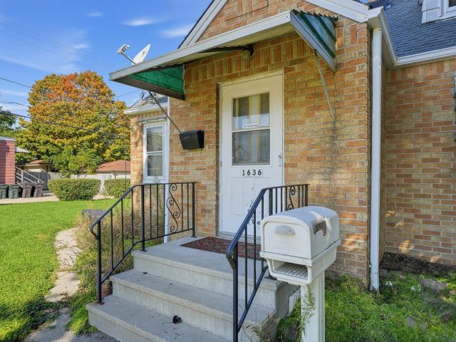 House for sale in M District, South Milwaukee