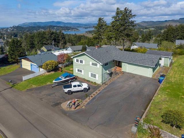 House for sale in Oregonia
