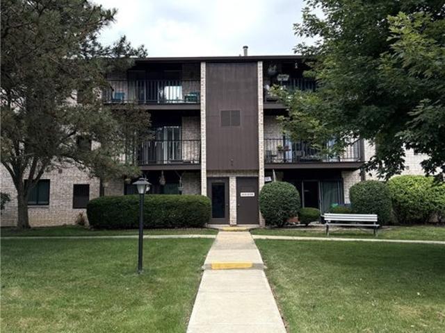 Condo for sale in Middleburg, Ohio