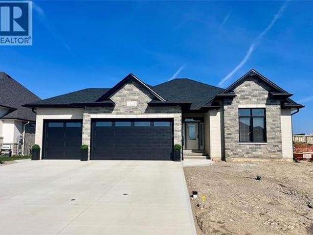 House for sale in Brights Grove, Ontario
