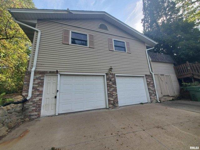 House for sale in Clinton, Iowa