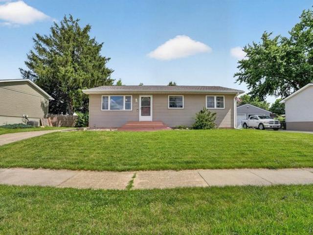 House for sale in Waterloo, Iowa