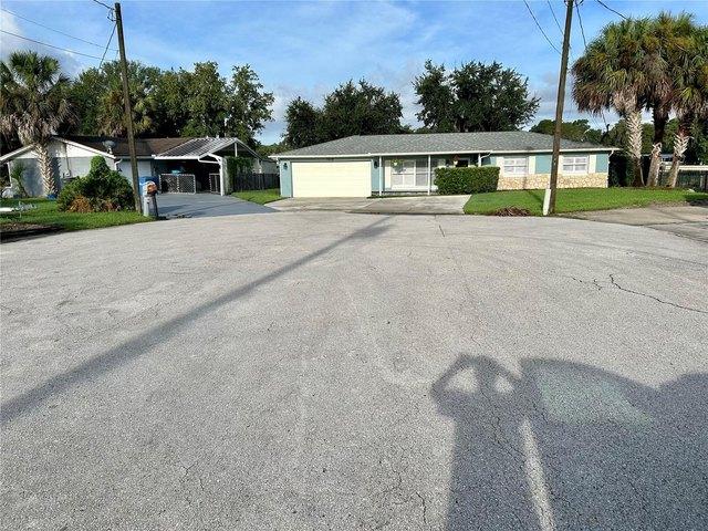 House for sale in Astor, Lake County