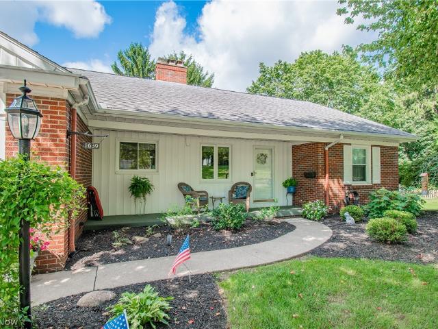 House for sale in Charity Rotch, Massillon