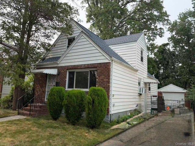 House for sale in Whitestone, New York