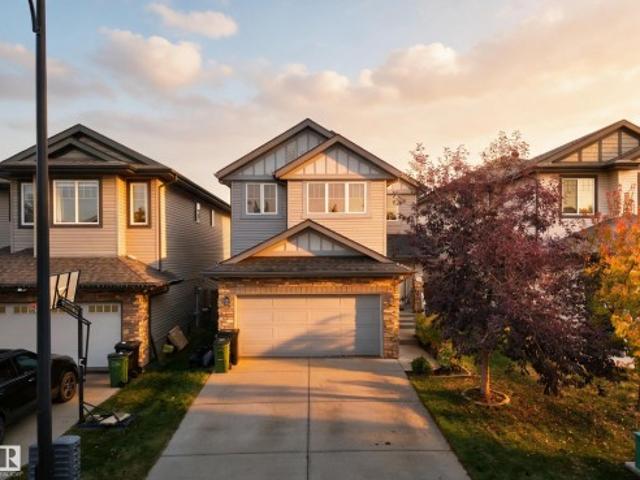 House for sale in Charlesworth, Edmonton