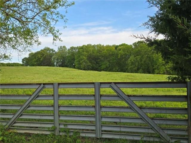 Farm for sale in Clinton, Missouri