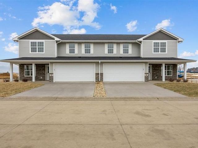 Townhouse for sale in Linn, Iowa