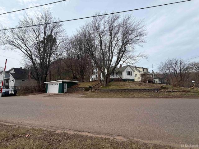 House for sale in Ishpeming, Marquette County