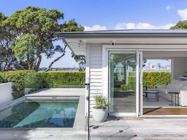 House for sale in Wairau Valley