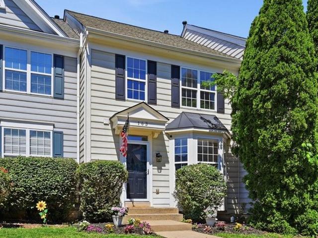 Townhouse for sale in Virginia