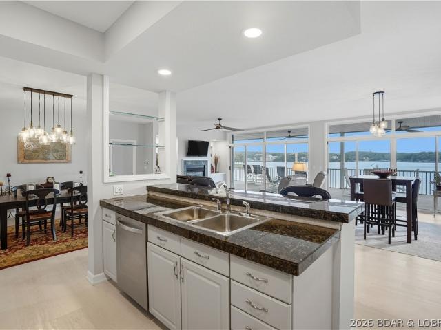 Condo for sale in Sunrise Beach, Camden County
