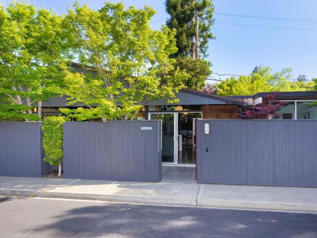 Townhouse for sale in Palo Alto, California