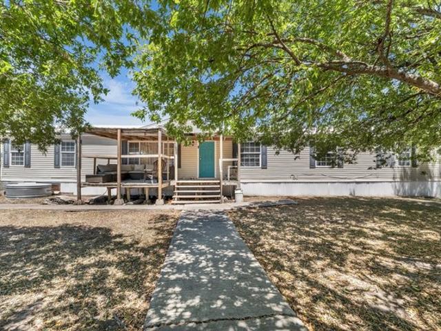 House for sale in Mount Calm, Texas
