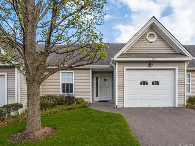 Condo for sale in Newtown, Connecticut