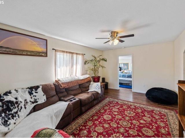 House for sale in Coquille