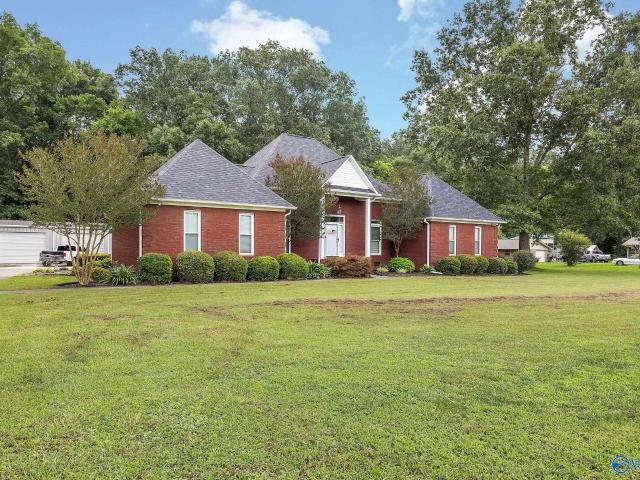 House for sale in New Hope, Alabama