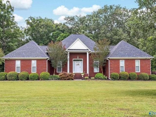 House for sale in New Hope, Alabama