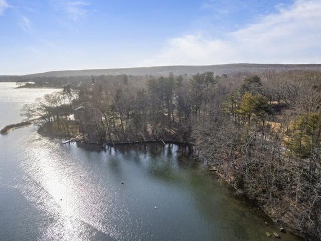 Land for sale in Waterford, Connecticut