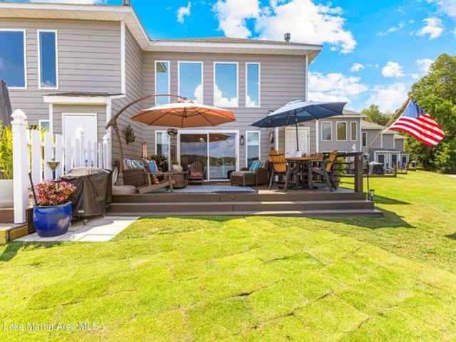 Townhouse for sale in Elmore, Alabama