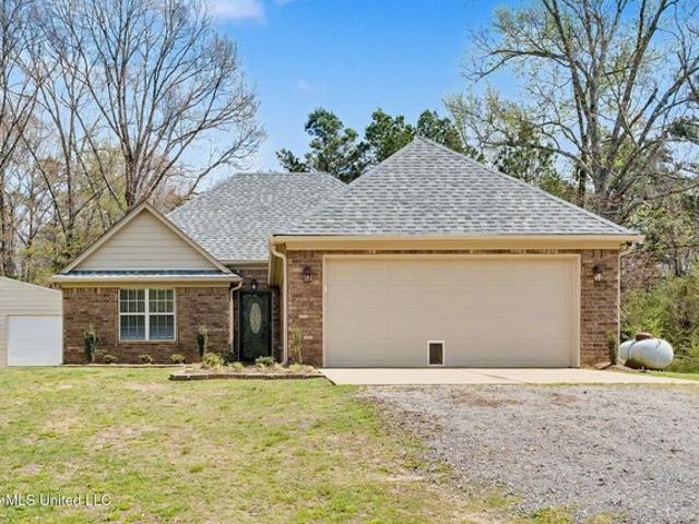 House for sale in Byhalia, Mississippi