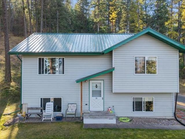 House for sale in Lakeside