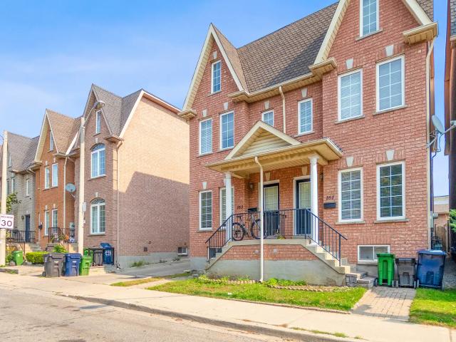 House for rent in Woburn, Ontario