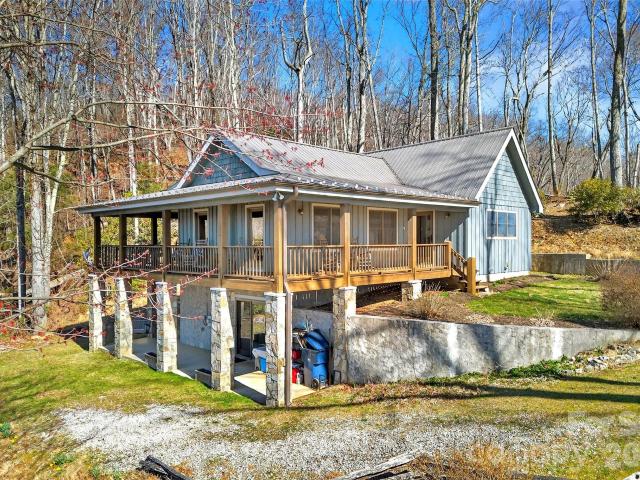 House for sale in Spruce Pine, North Carolina