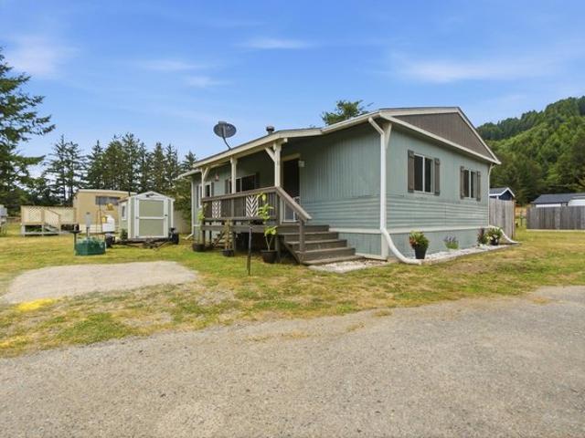 House for sale in Klamath, California