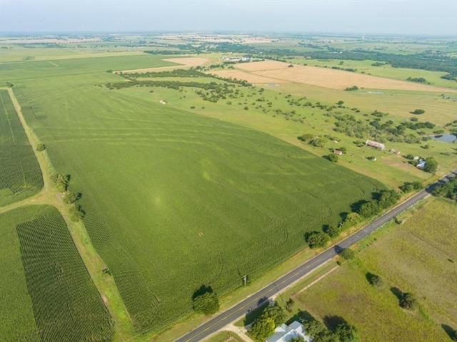 House for sale in Crawford, McLennan County