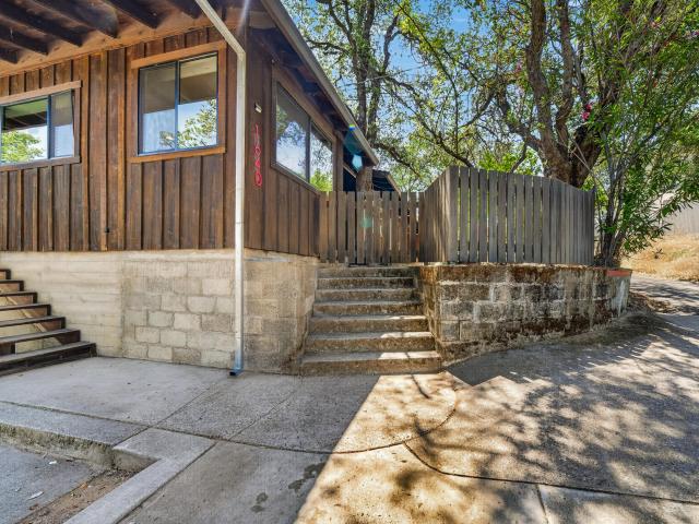 House for sale in Shasta, California