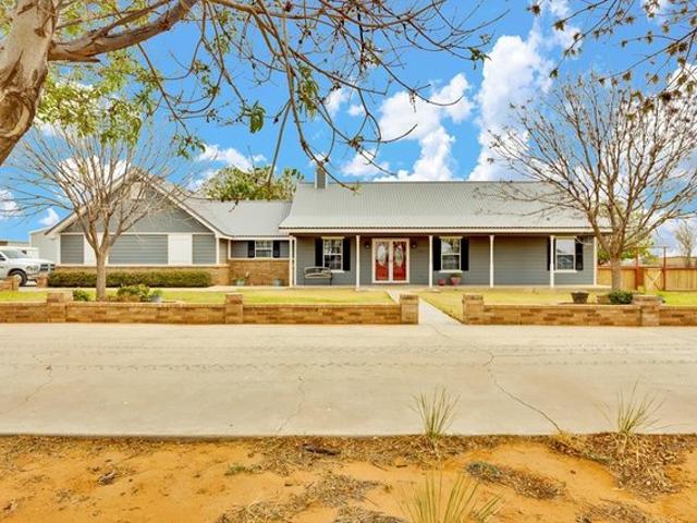House for sale in Gardendale, Texas